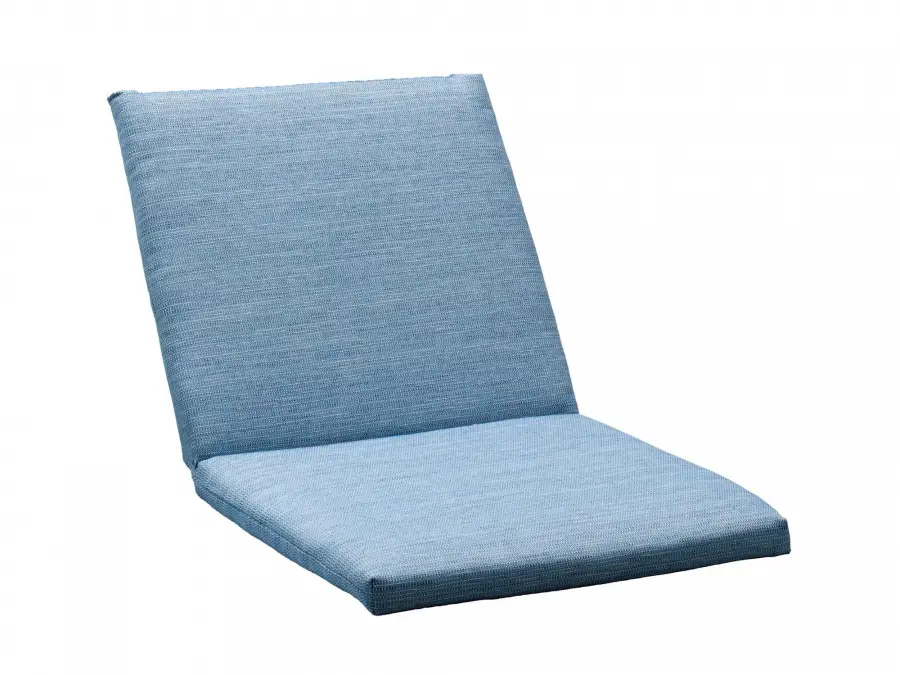 Der Sitzauflage Stapelstuhl ist ein blauer Bodenstuhl mit gepolsterter Sitzfläche und Rückenlehne auf weißem Hintergrund.